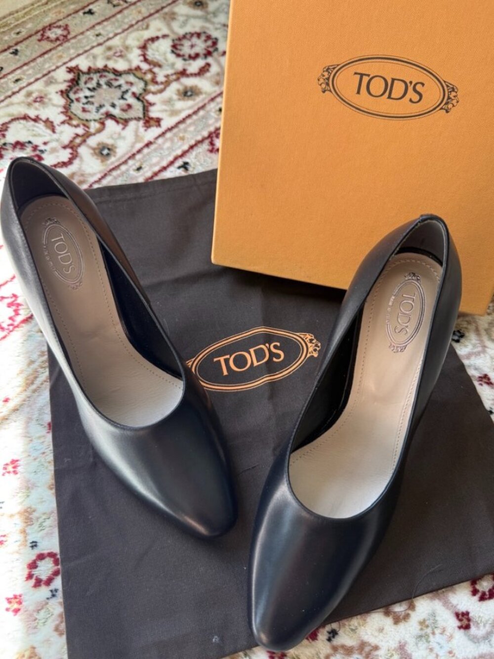 TOD's Decolette Heels NEW IN BOX size 38.5